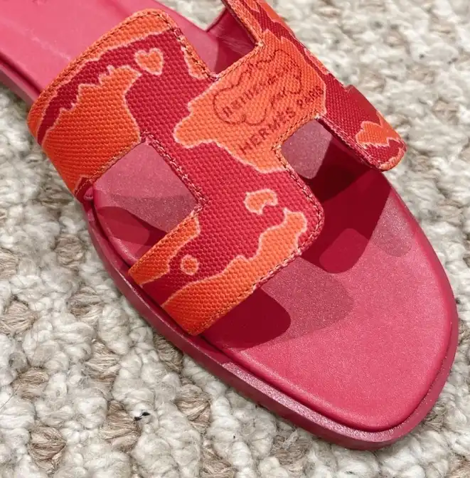 hype Hermes Sandals