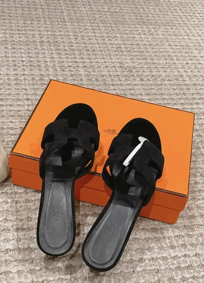 hype Hermes Sandals