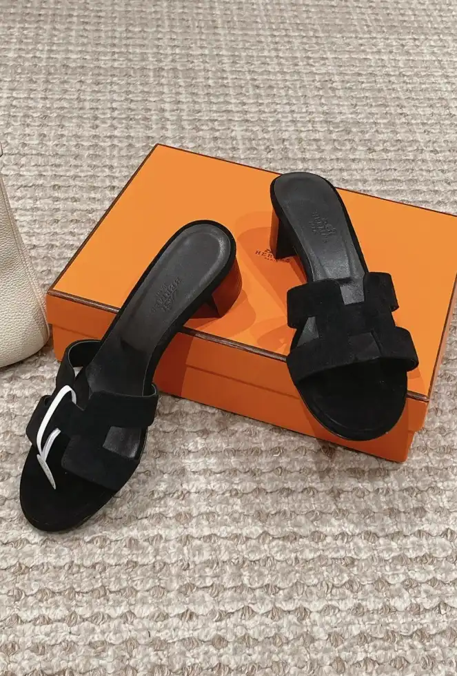 hype Hermes Sandals