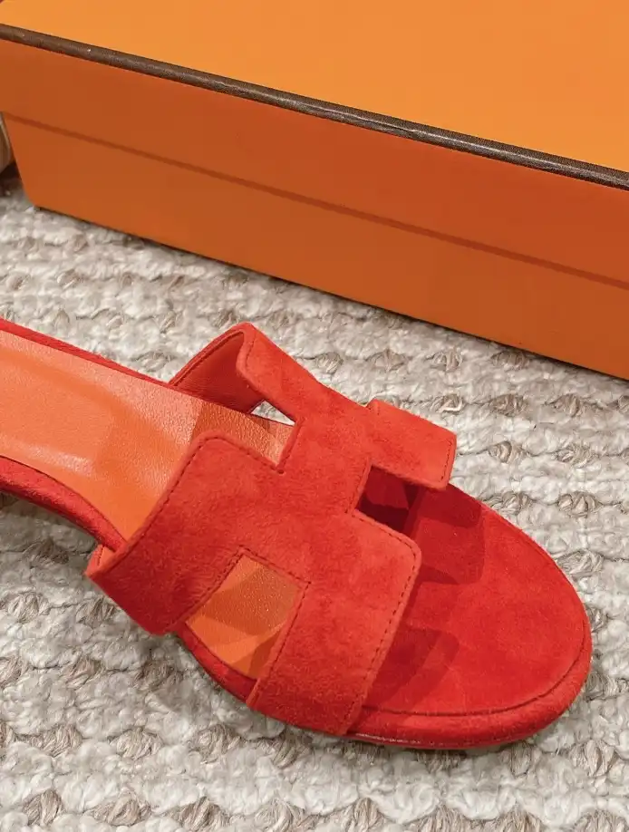 hype Hermes Sandals