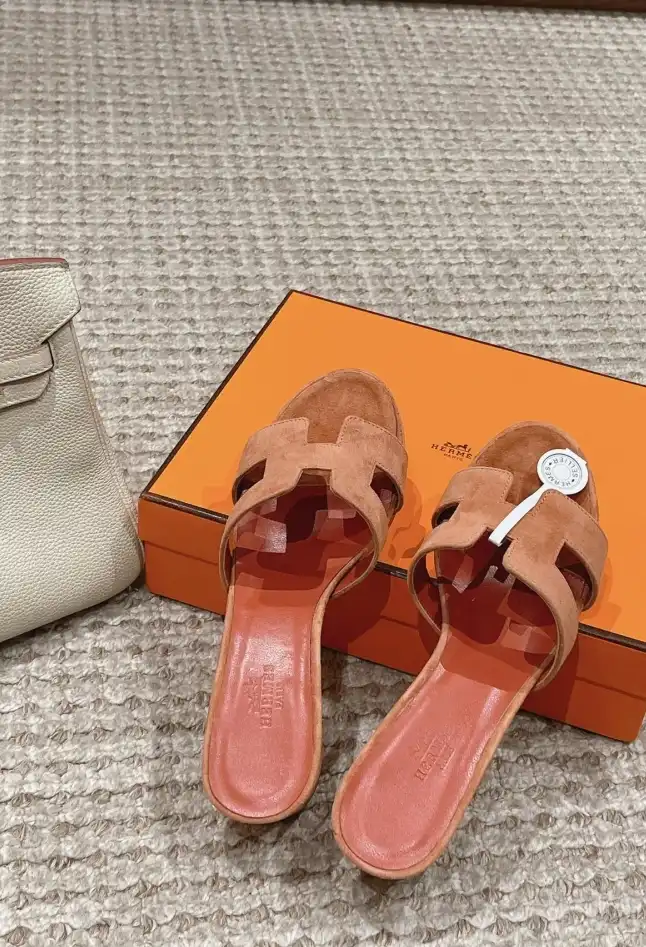 hype Hermes Sandals