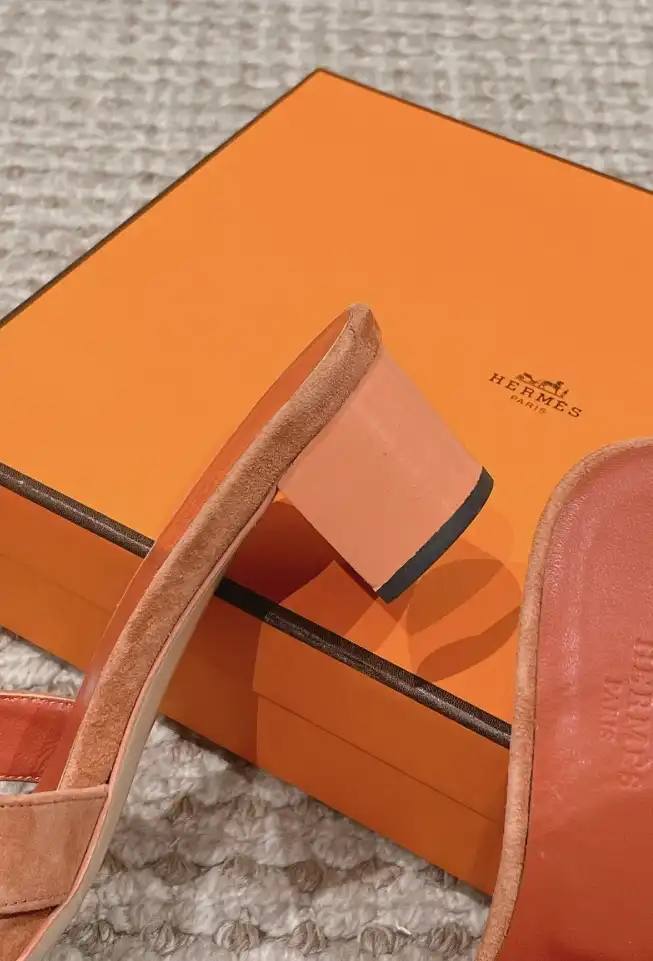 hype Hermes Sandals