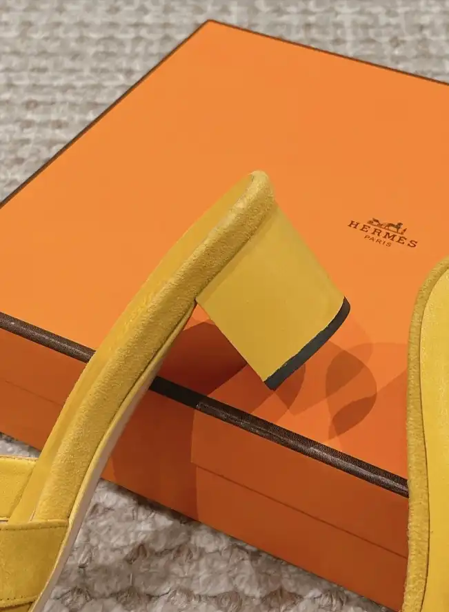 hype Hermes Sandals