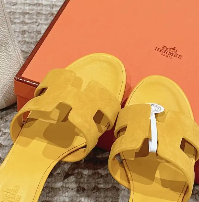 hype Hermes Sandals