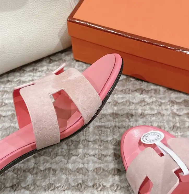 hype Hermes Sandals