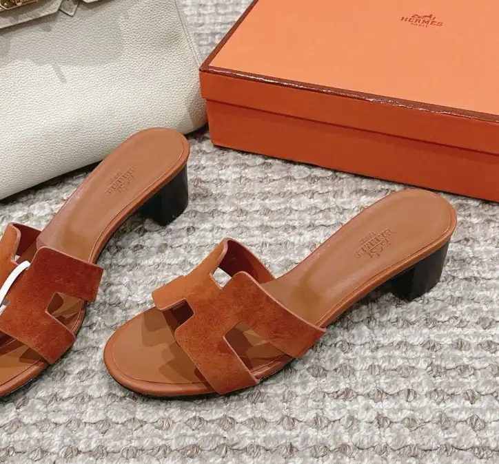 hype Hermes Sandals