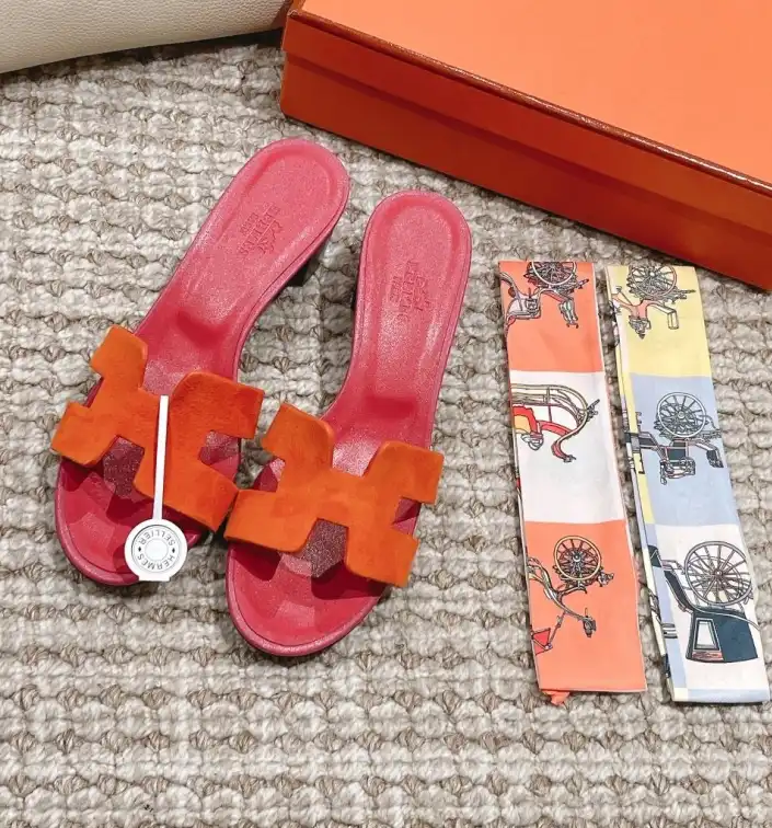 hype Hermes Sandals