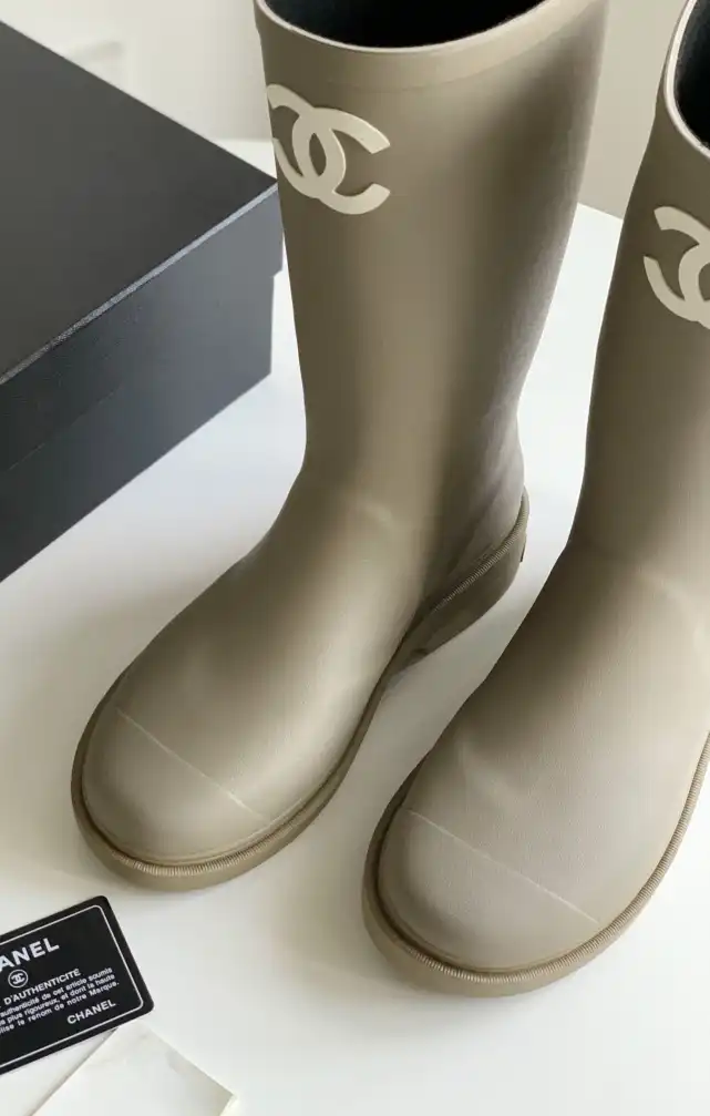 hype Chanel Boots