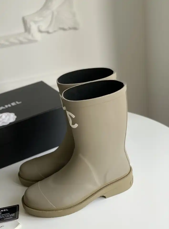 hype Chanel Boots