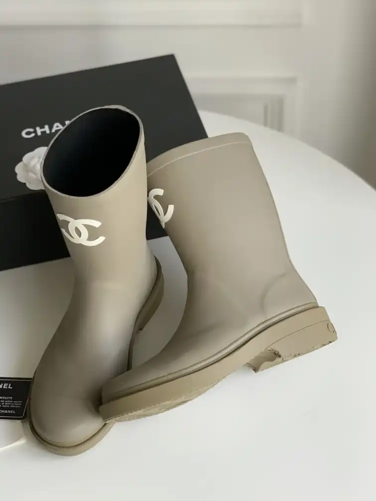 hype Chanel Boots