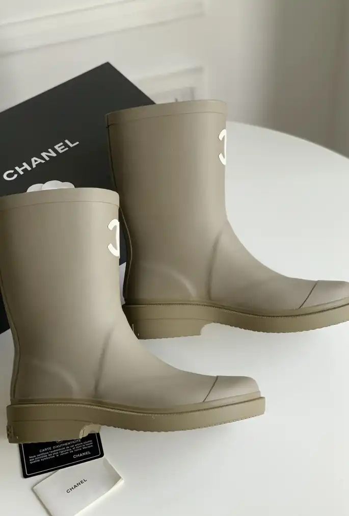 hype Chanel Boots