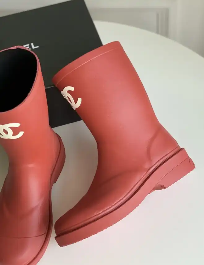 hype Chanel Boots