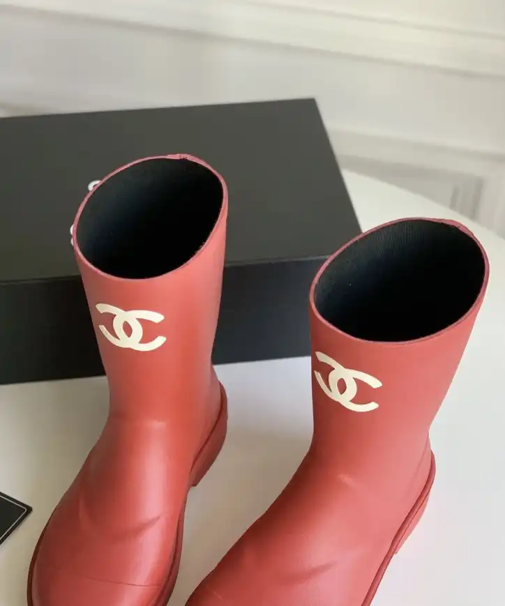 hype Chanel Boots