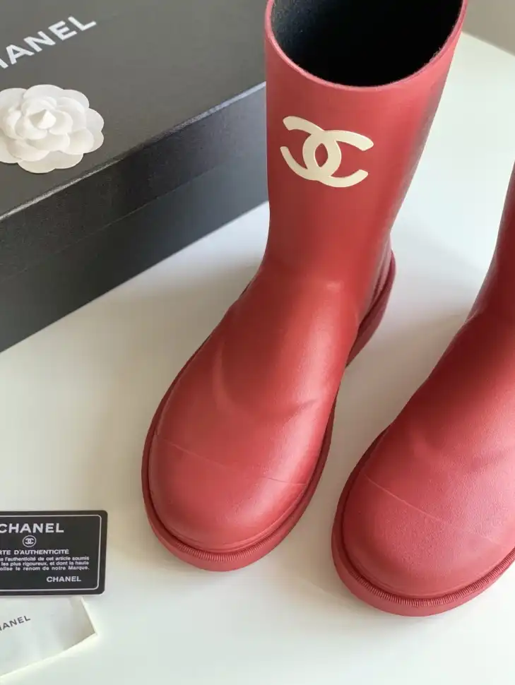 hype Chanel Boots