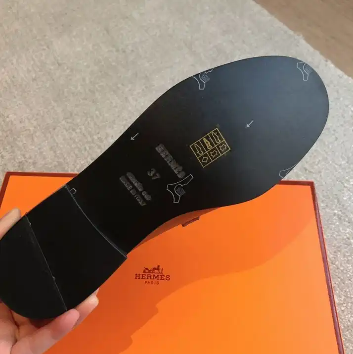 hype Hermes Leather Shoes