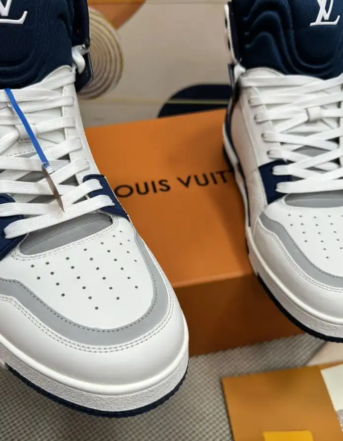 hype Louis Vuitton Sneakers