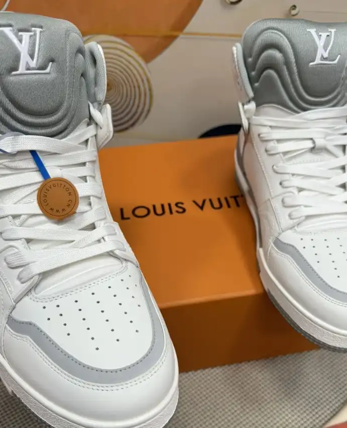 hype Louis Vuitton Sneakers