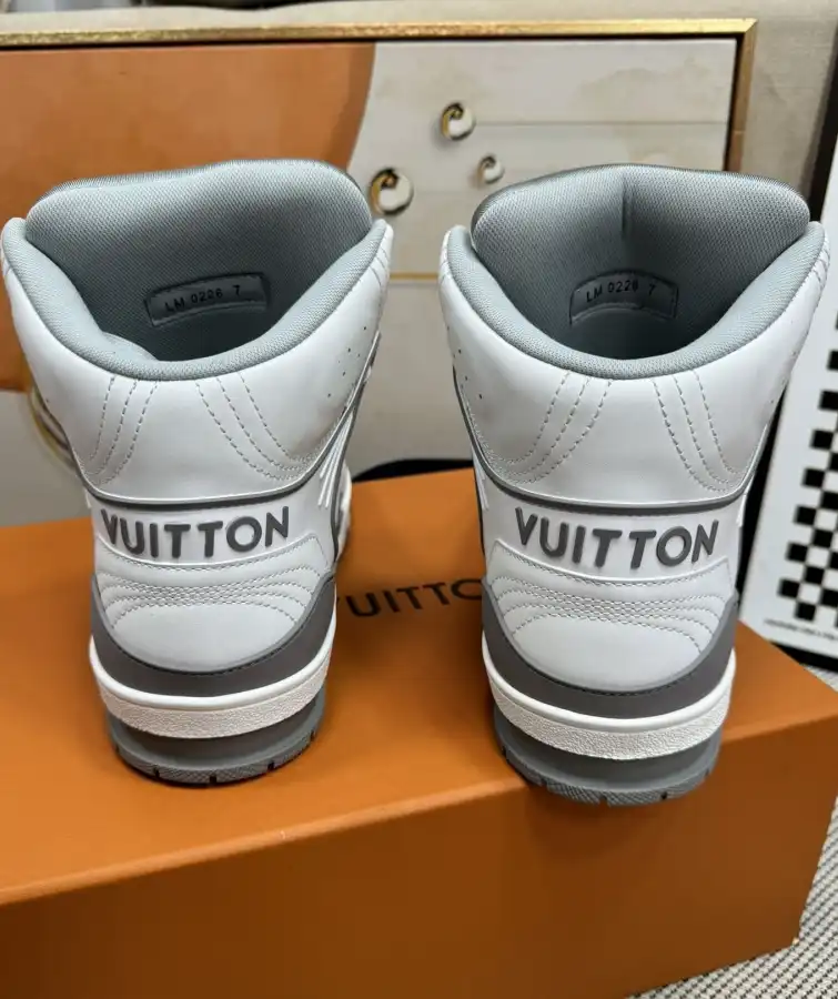 hype Louis Vuitton Sneakers