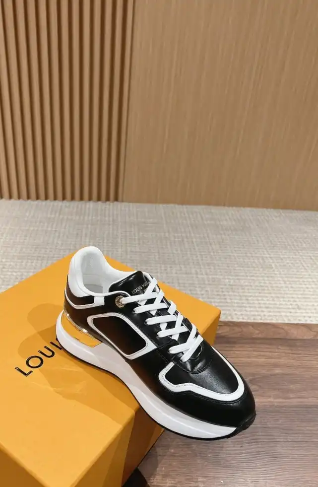 hype Louis Vuitton Sneakers