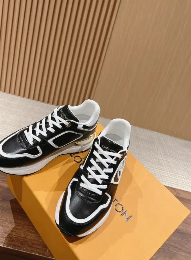 hype Louis Vuitton Sneakers