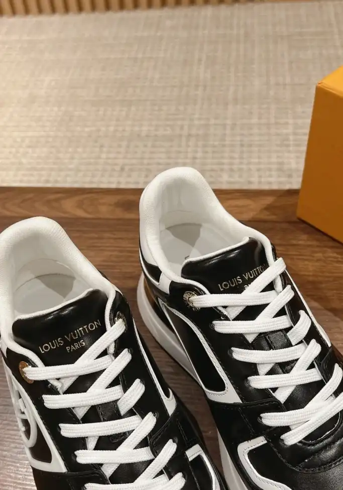 hype Louis Vuitton Sneakers