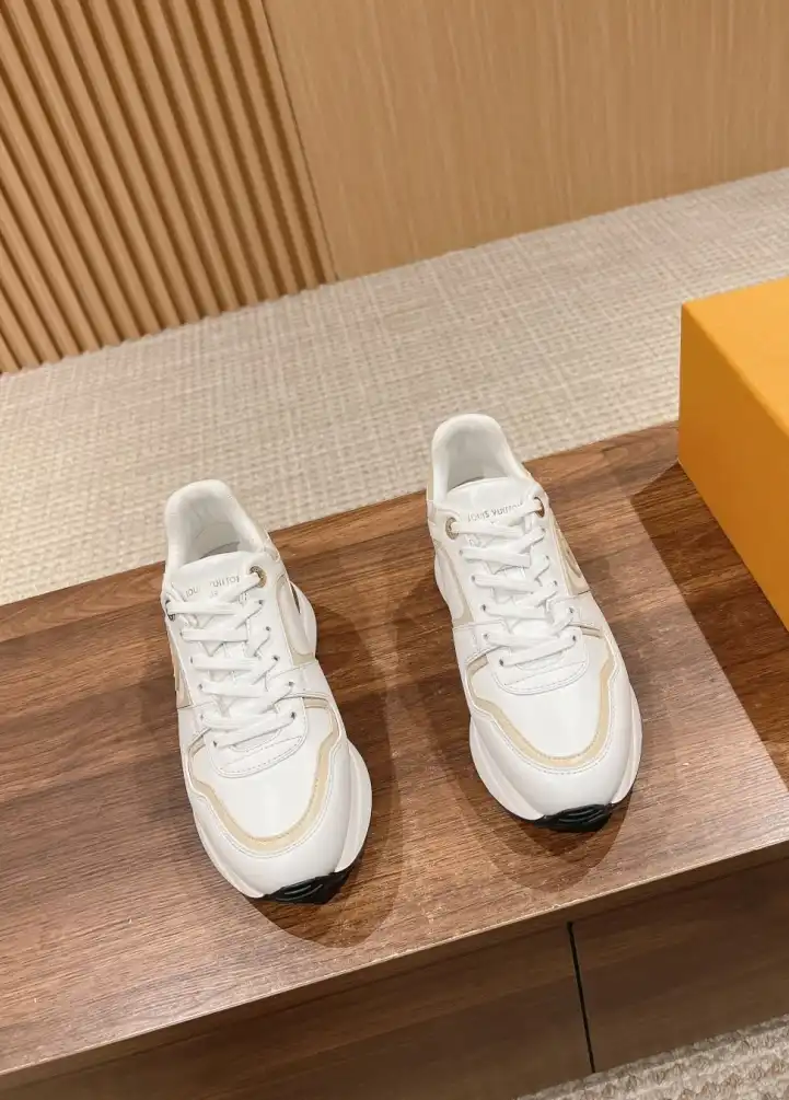 hype Louis Vuitton Sneakers