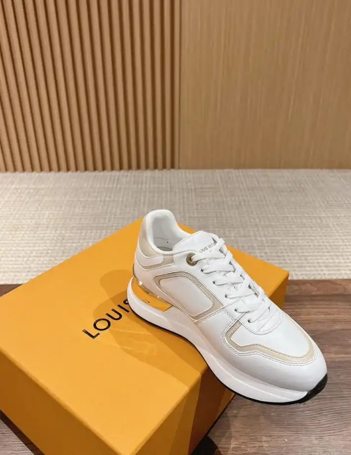 hype Louis Vuitton Sneakers