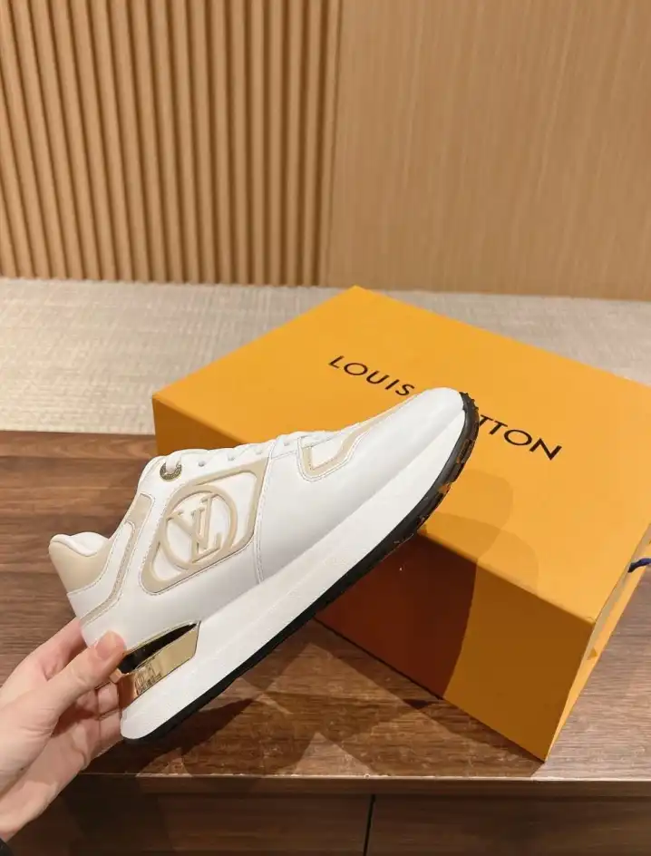 hype Louis Vuitton Sneakers