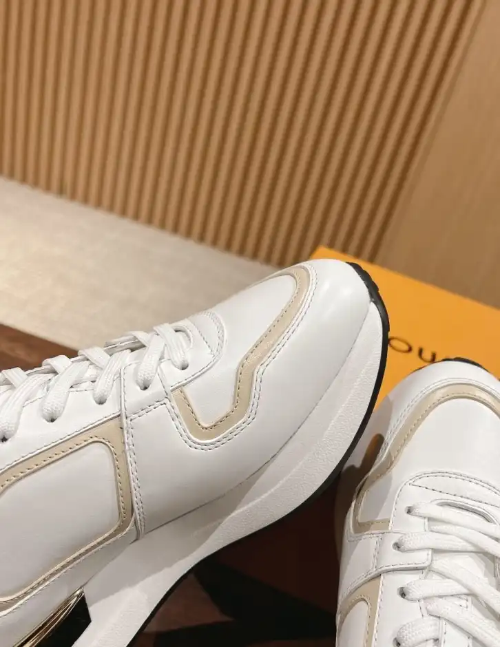 hype Louis Vuitton Sneakers