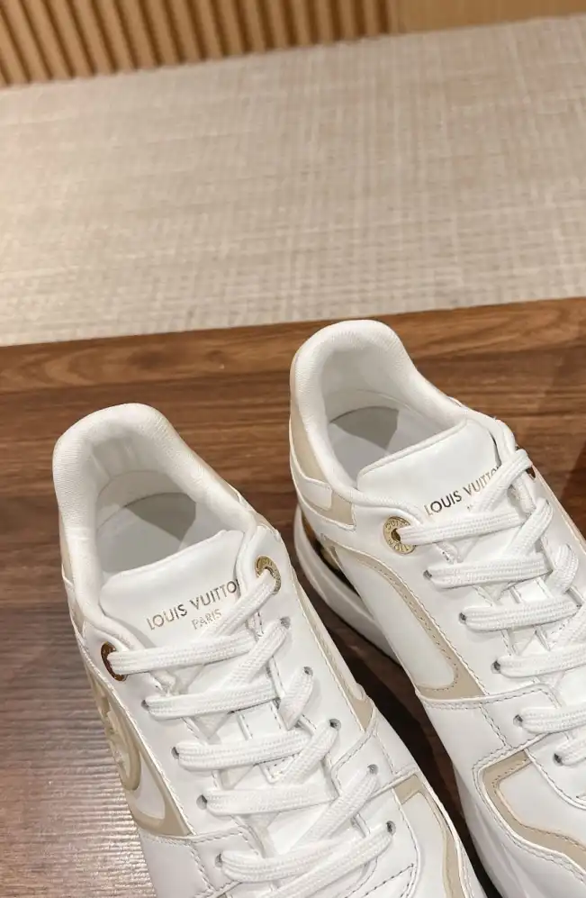 hype Louis Vuitton Sneakers