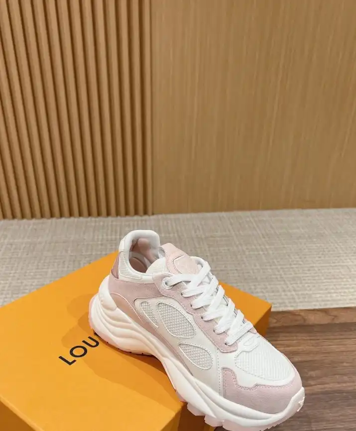 hype Louis Vuitton Sneakers