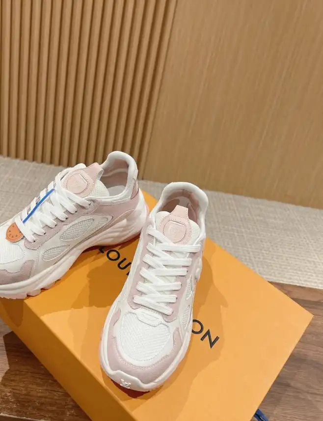 hype Louis Vuitton Sneakers