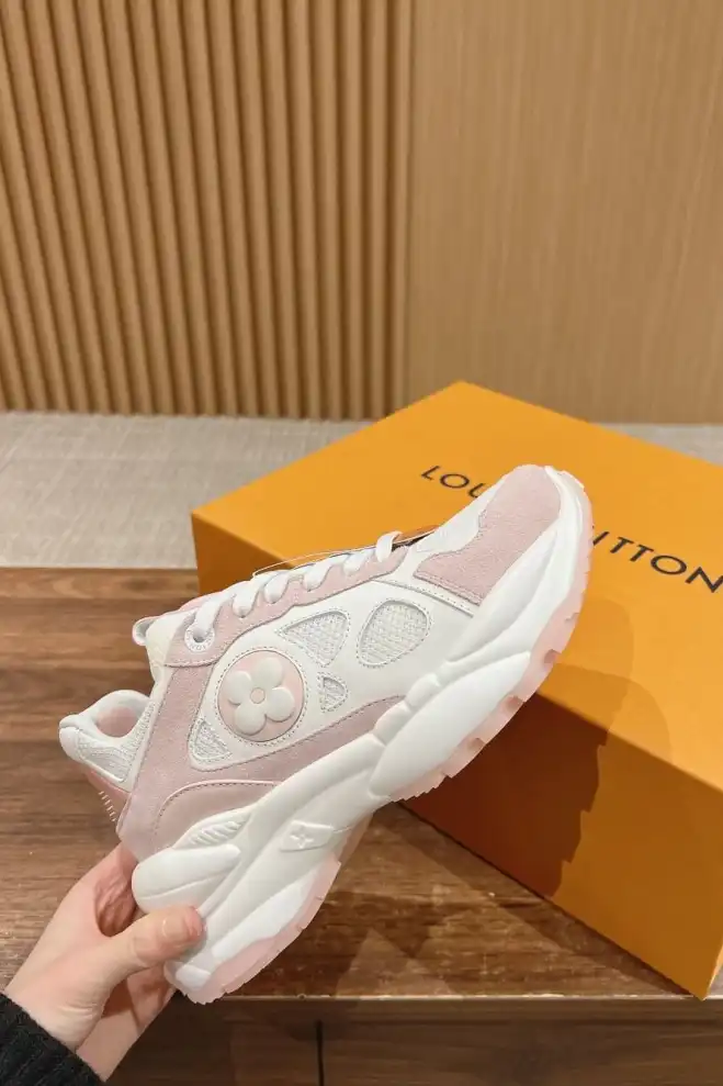 hype Louis Vuitton Sneakers