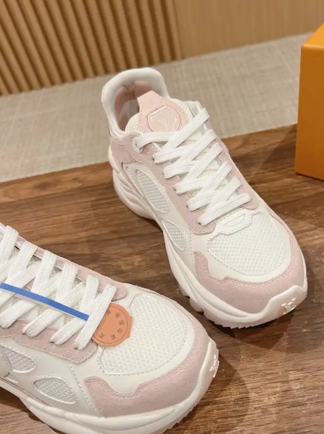 hype Louis Vuitton Sneakers