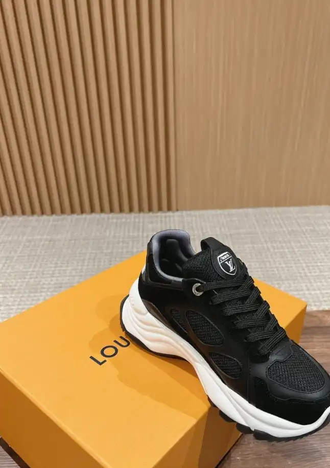 hype Louis Vuitton Sneakers