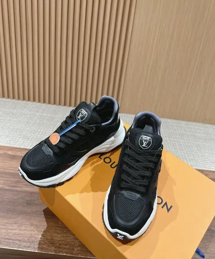 hype Louis Vuitton Sneakers