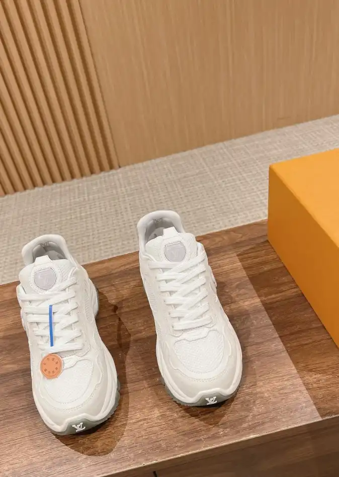 hype Louis Vuitton Sneakers