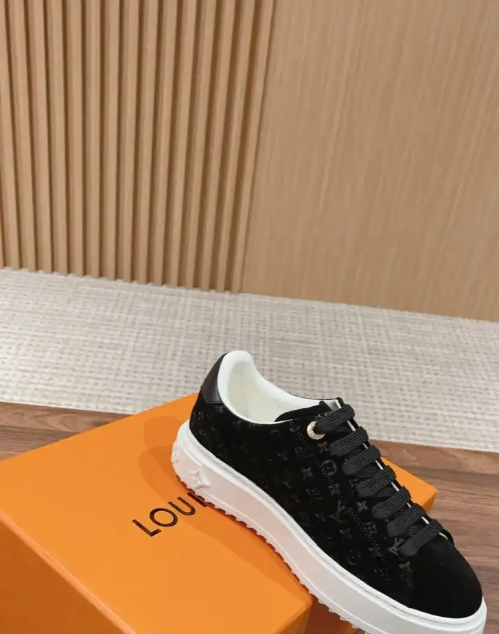 hype Louis Vuitton Sneakers