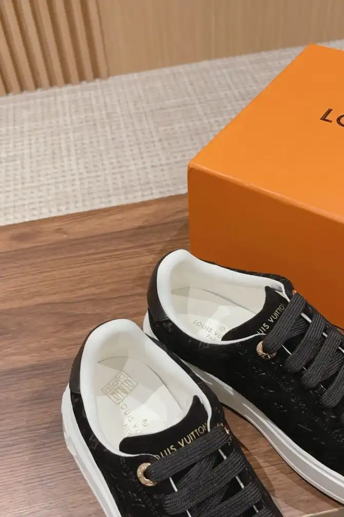 hype Louis Vuitton Sneakers