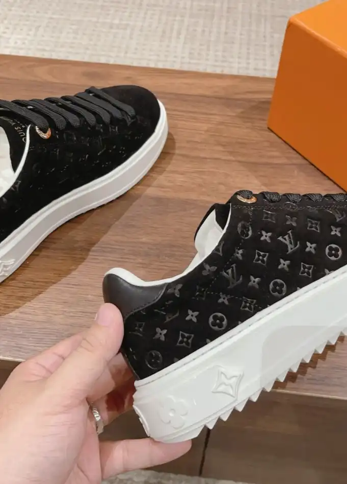 hype Louis Vuitton Sneakers