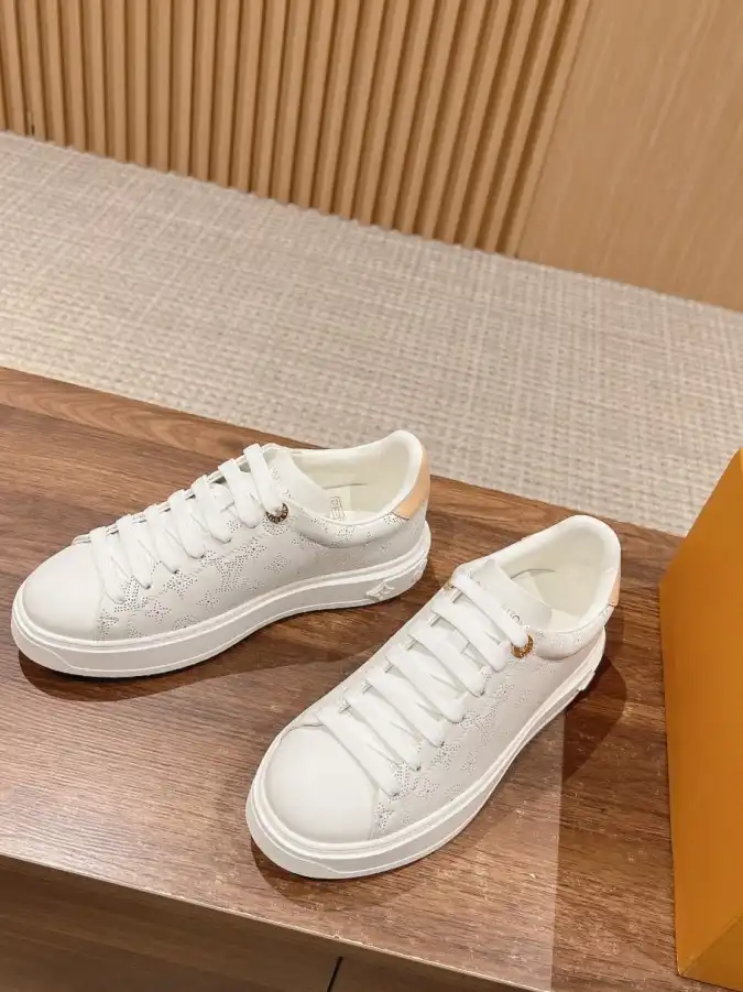 hype Louis Vuitton Sneakers