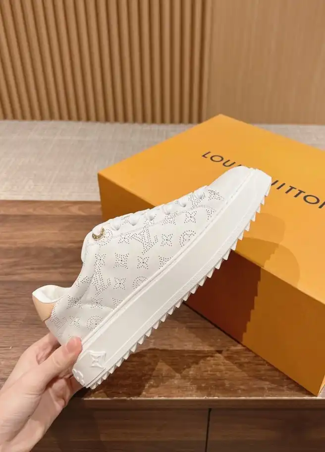 hype Louis Vuitton Sneakers