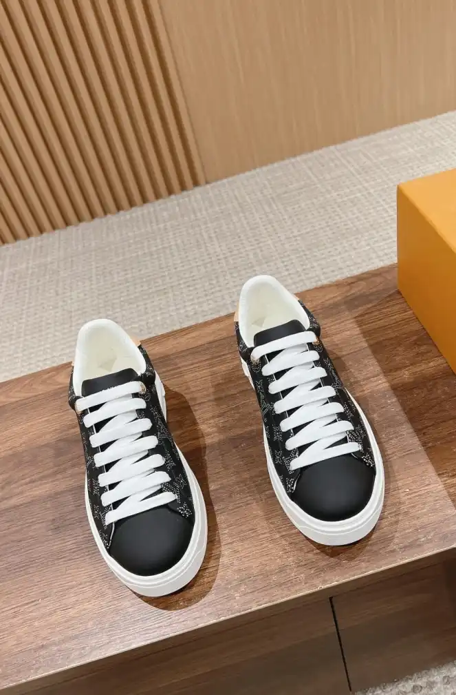 hype Louis Vuitton Sneakers