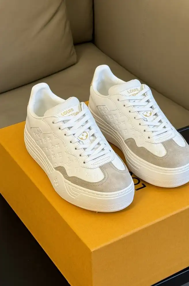 hype Louis Vuitton Sneakers