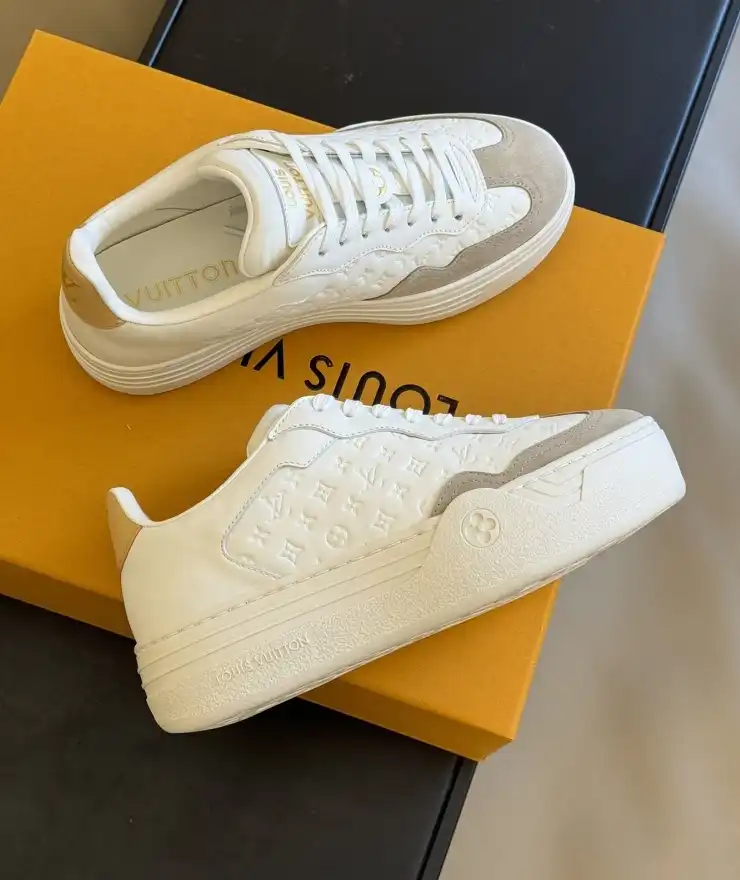 hype Louis Vuitton Sneakers