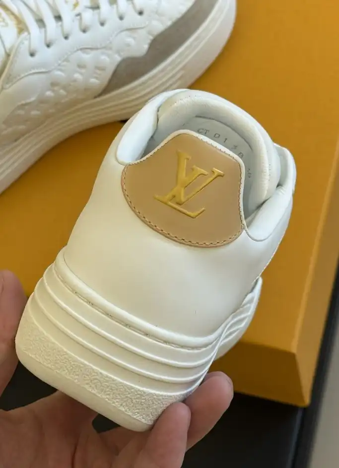 hype Louis Vuitton Sneakers