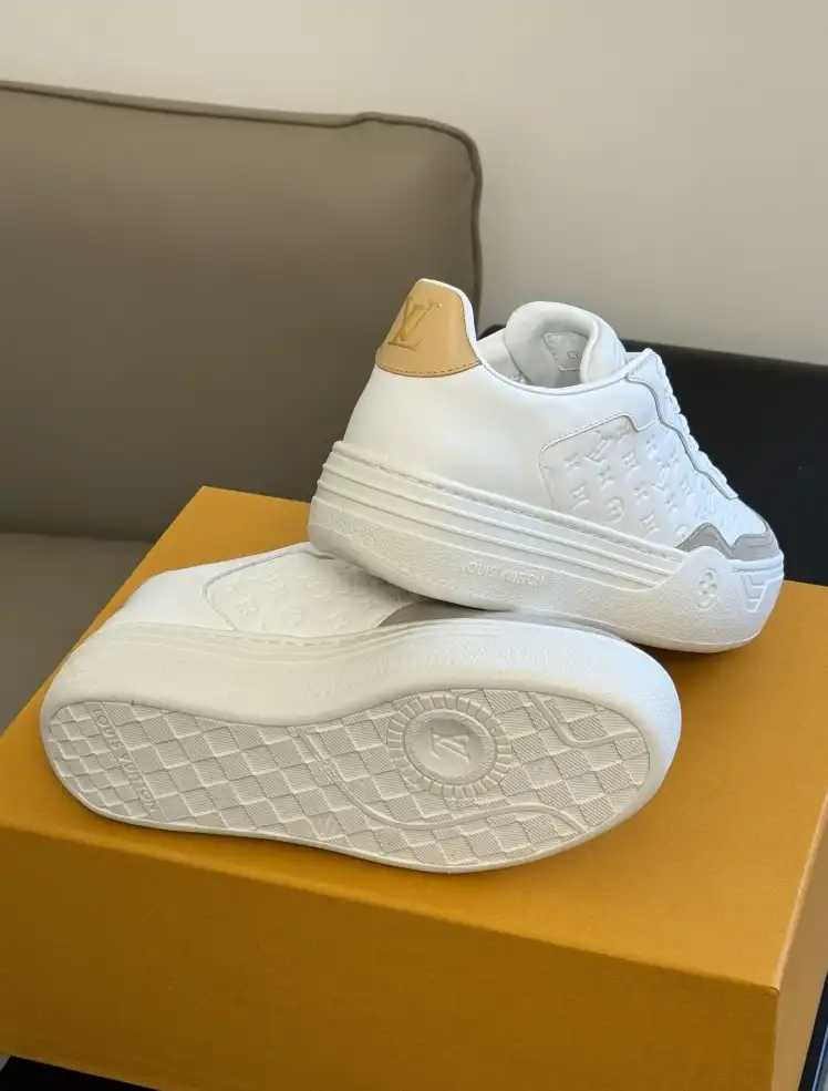 hype Louis Vuitton Sneakers