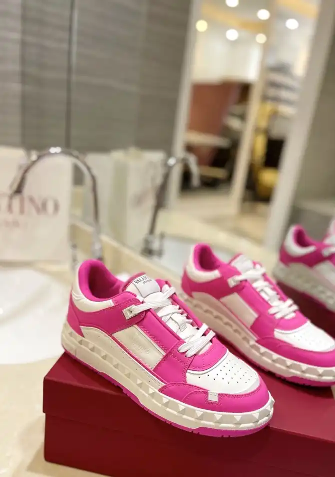 hype Valentino Sneakers