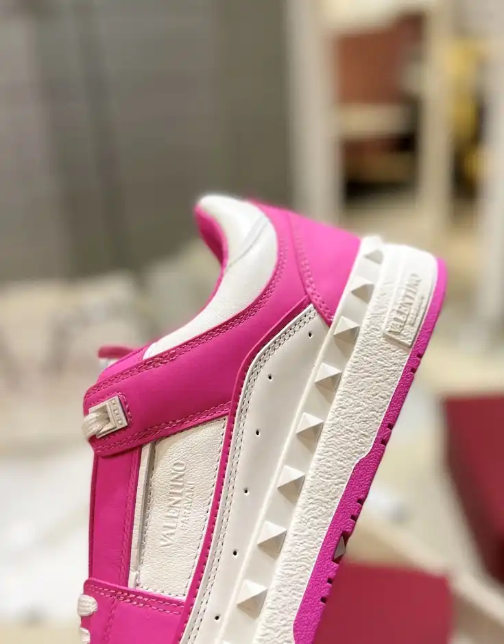 hype Valentino Sneakers