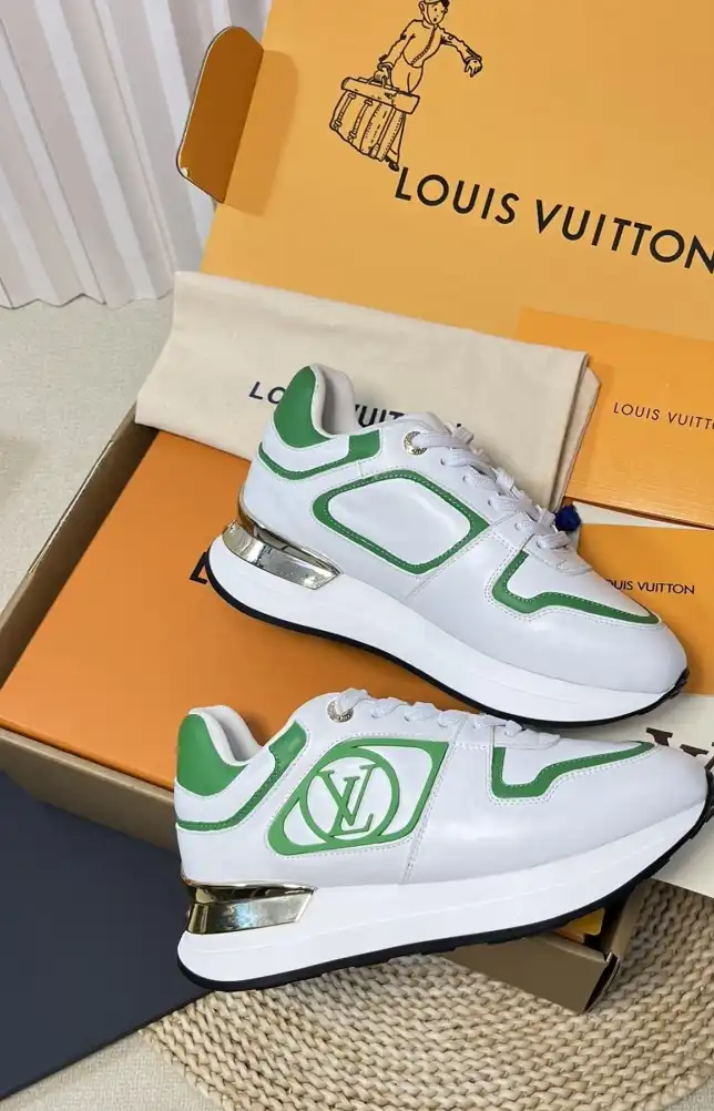 hype Louis Vuitton Sneakers